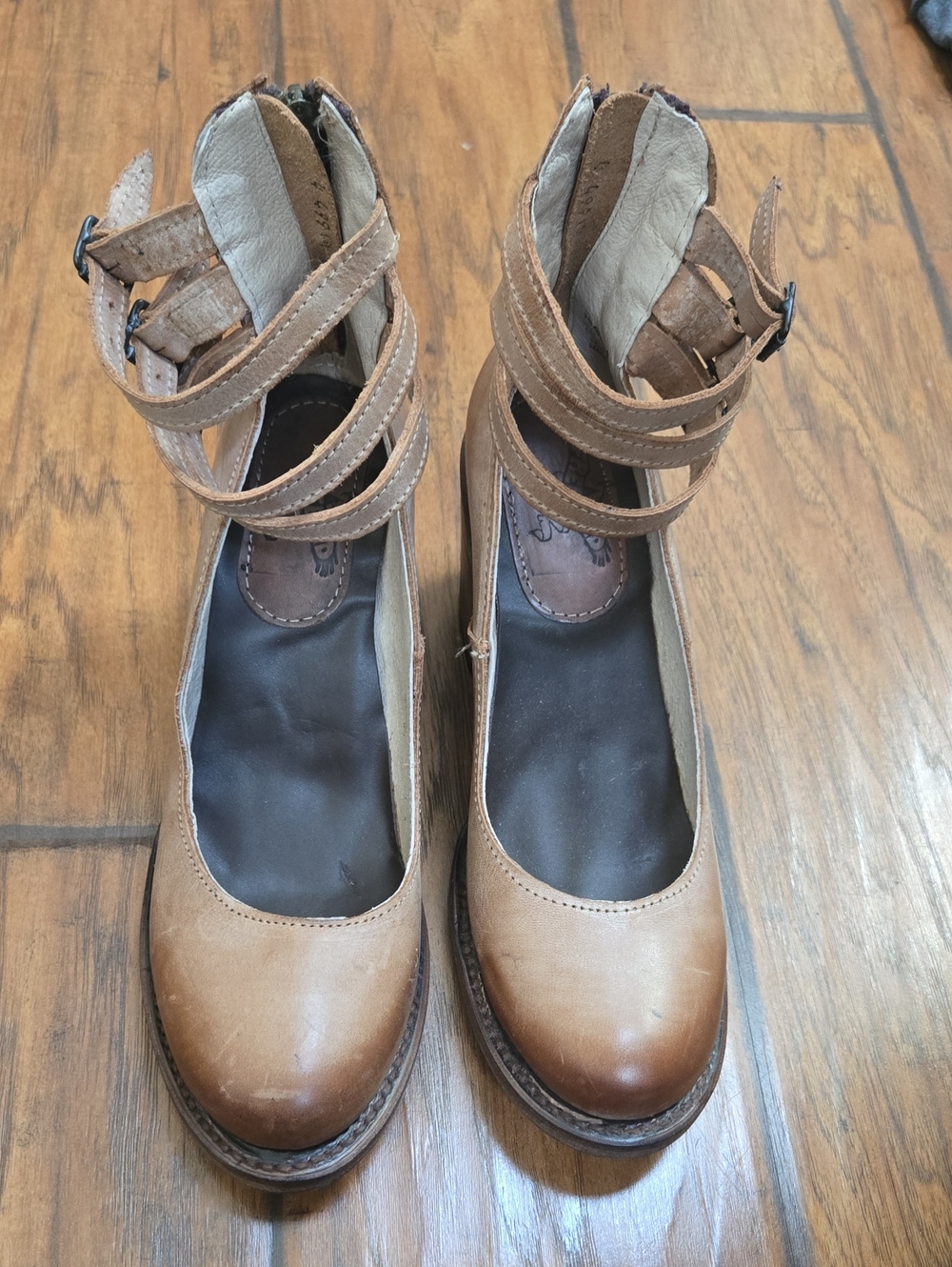 Freebird Randi Tan Heels Size 8